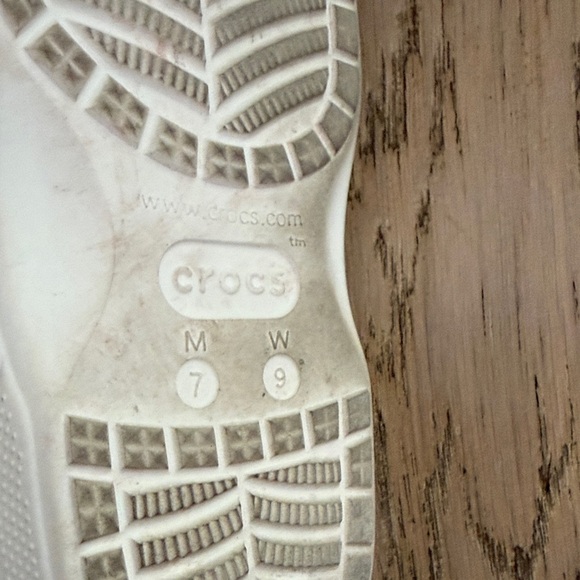 CROCS White Slide Sandals with Fun Charms Size 9 - Picture 2 of 3